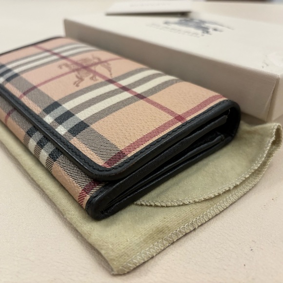 Burberry classic long wallet - Picture 3 of 6